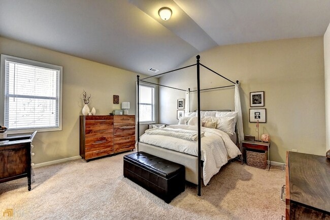 Building Photo - 2245 Black Pebble Cir
