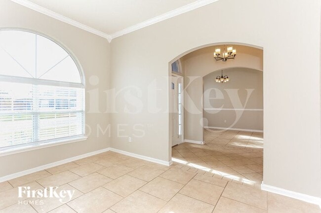 Building Photo - 247 Ridgewick Dr S