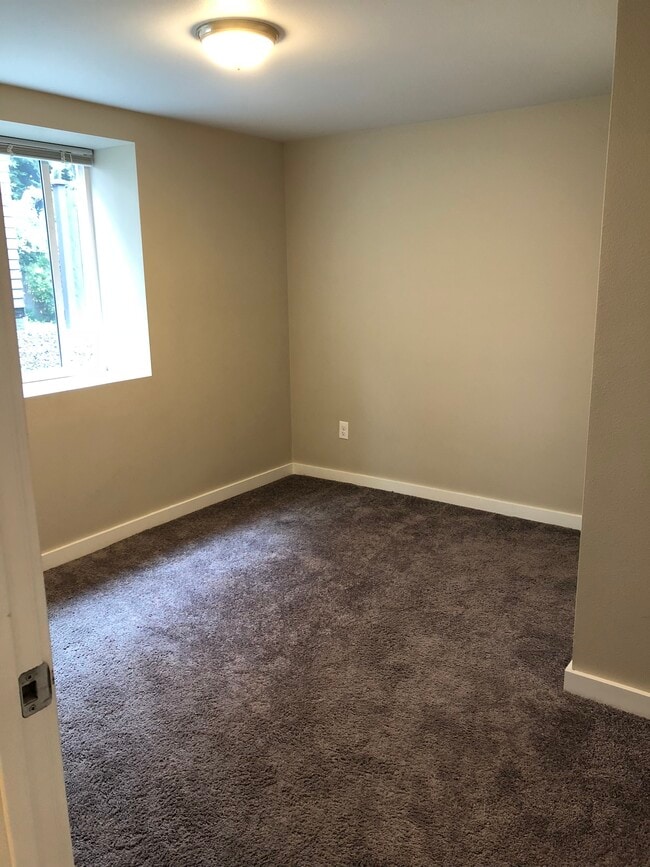 Building Photo - 5312 9th Ave NE