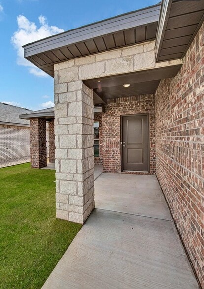 Building Photo - 13712 Avenue S