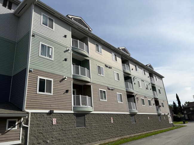 Building Photo - 6930 Meadow St