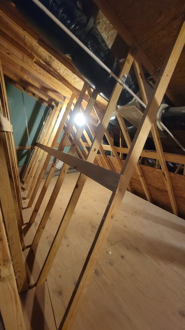 Building Photo - 8817 Granby Hill Rd
