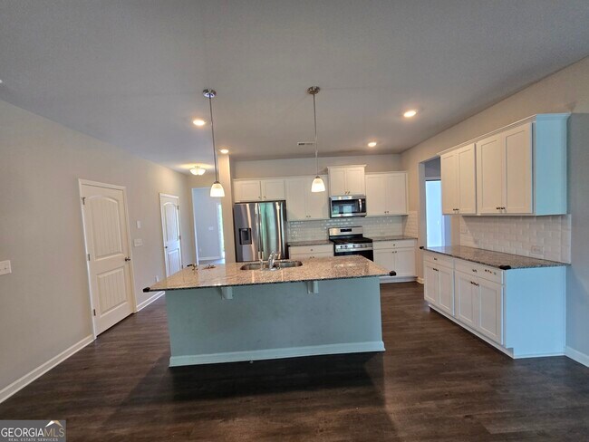 Building Photo - 121 Valimar Dr