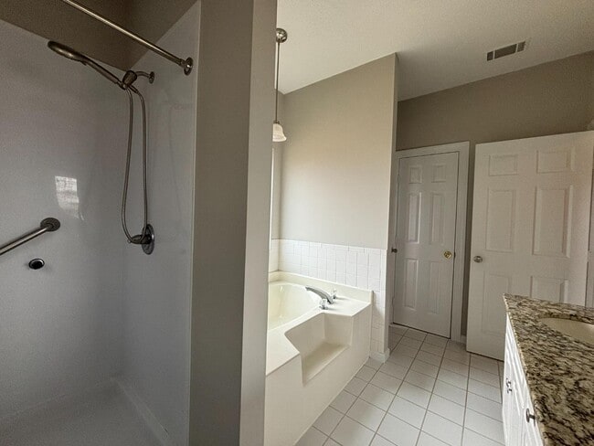 Building Photo - 4603 Brittany Dr