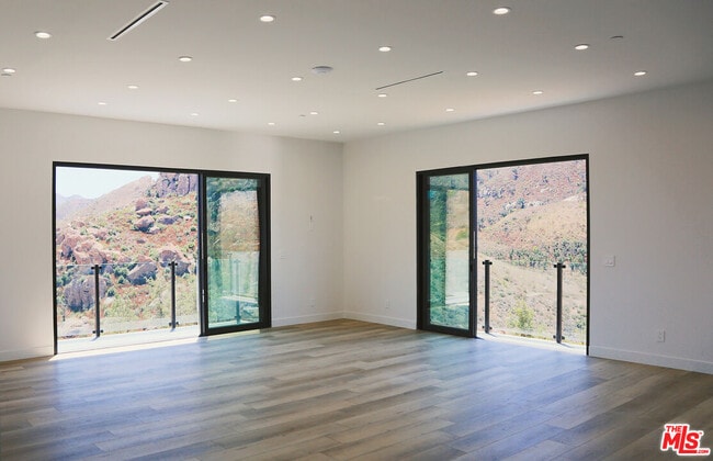 Building Photo - 1700 Cadenhorn Dr