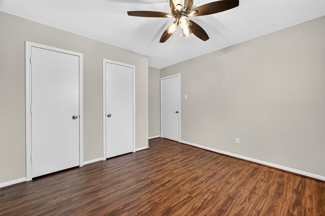 Building Photo - 17162 Summer Hollow Dr