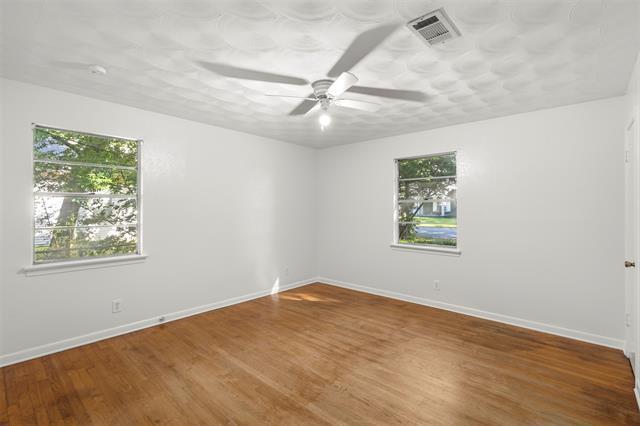 Building Photo - 412 E Ross St