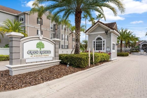 Building Photo - 3373 S Kirkman Rd