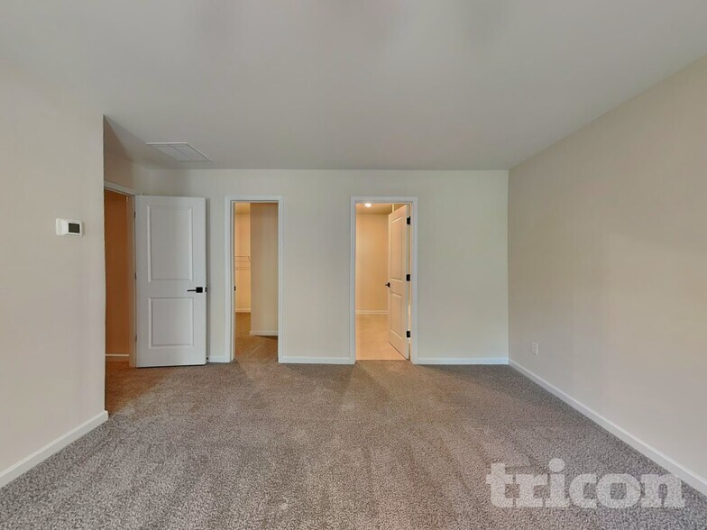 Building Photo - 3725 Saddle Bag Ct