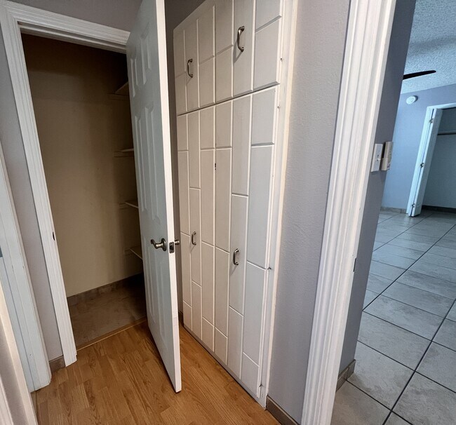 Building Photo - 7505 Pinedale Ave