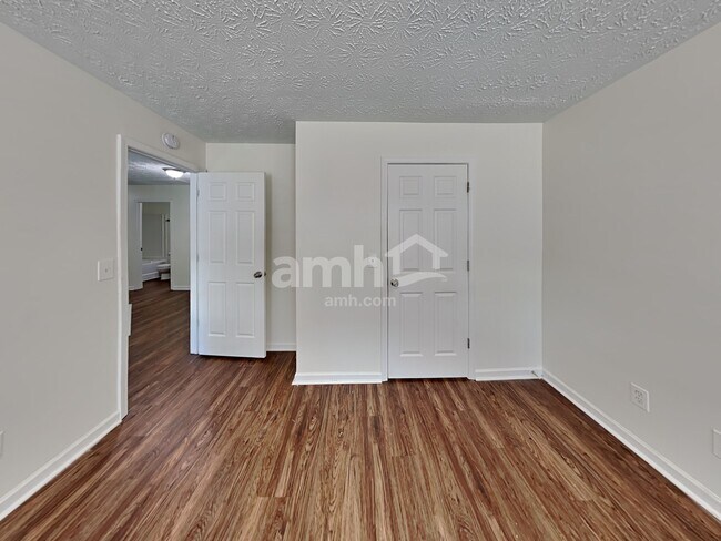 Building Photo - 169 Maxton Ave