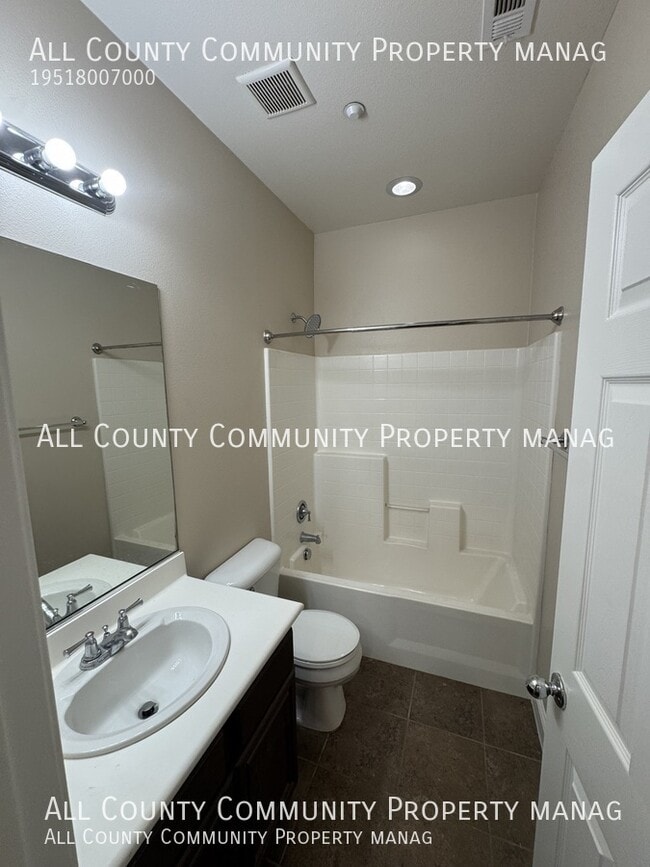 Building Photo - 44958 Bellflower Ln