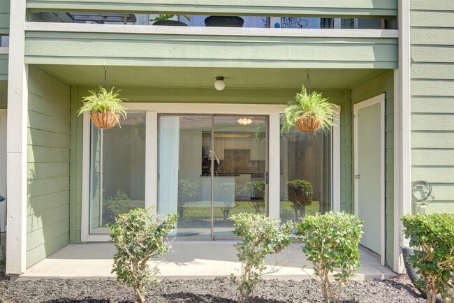Building Photo - 14777 Wunderlich Dr