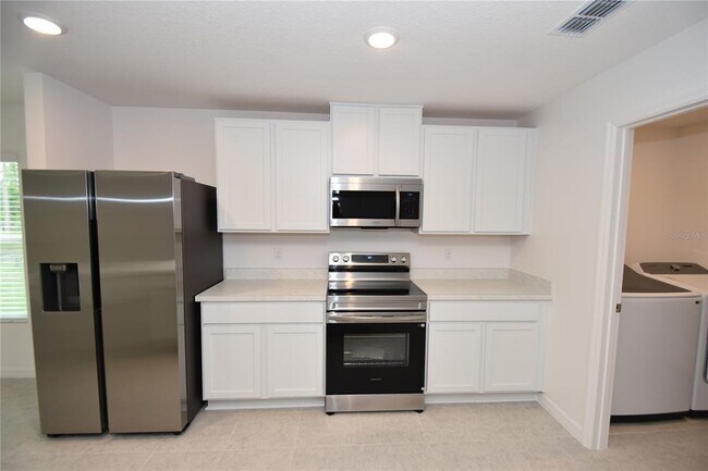 Building Photo - 5 Llestone Path