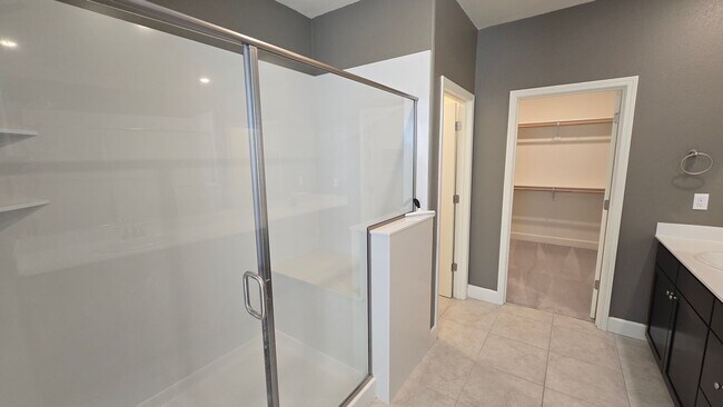 Building Photo - Beautiful two story Spanish springs home