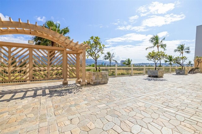 Building Photo - 445 Seaside Ave