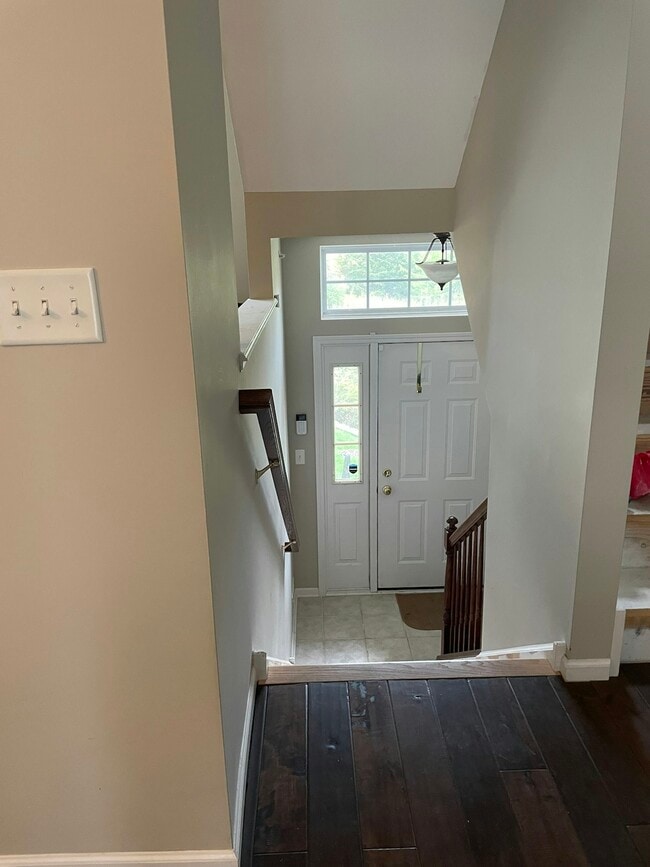 Building Photo - 753 Hanbury Dr