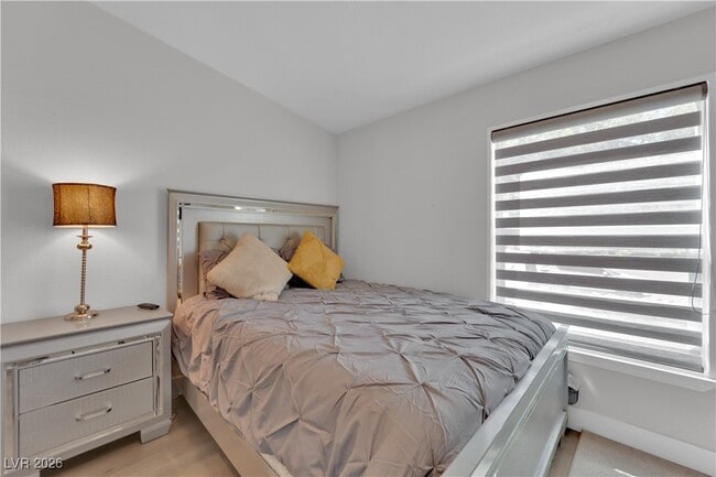 Building Photo - 6425 W Quail Ave