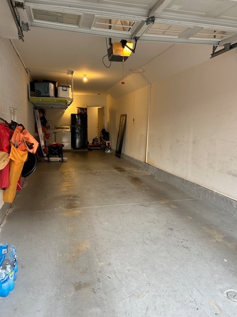 Building Photo - 1020 S San Marino Way