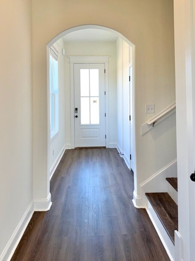 Building Photo - 4877 Chatelet Dr