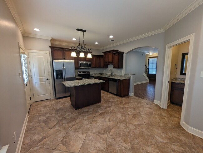 Building Photo - 2495 Old Taylor Rd