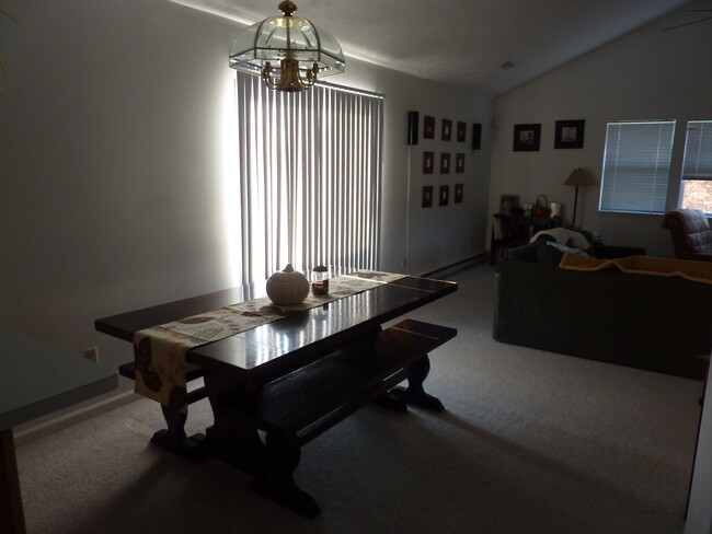 Dinning area between great room and kitchen. - 1413 Loop Road