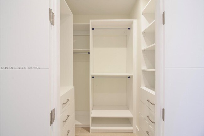 Building Photo - 151 Crandon Blvd