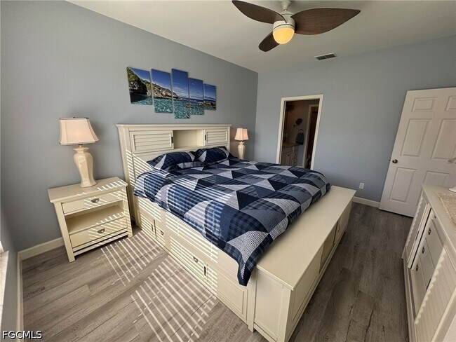 Building Photo - 14970 Vista View Way