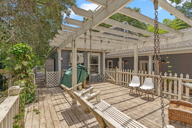 Building Photo - 624 W 7th Ave