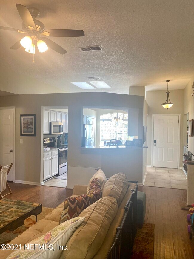 Building Photo - 596 Ashcroft Landing Dr
