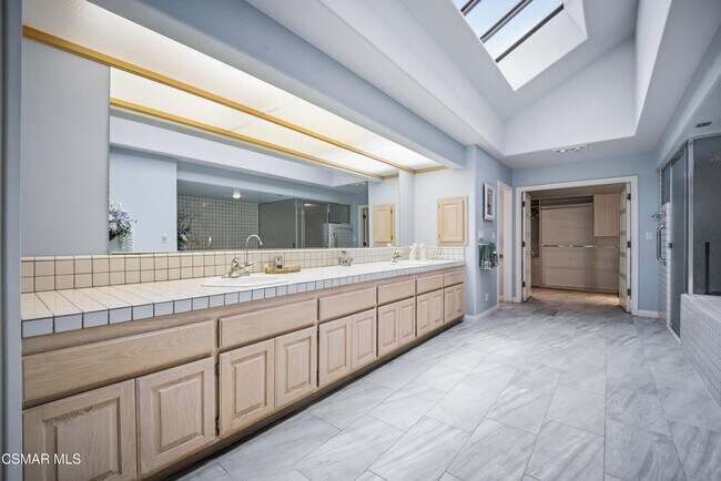 Building Photo - 31 Alviso Dr
