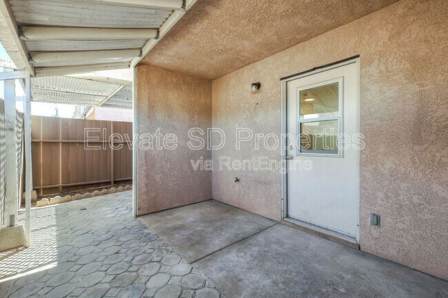 Building Photo - 9430 Winter Gdns Blvd