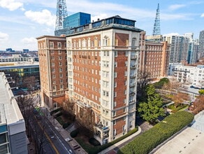 Building Photo - "Modern Comfort Awaits: Spacious 2-Bed, 2-Bath Condo with Elegance in the Heart of Atlanta"
