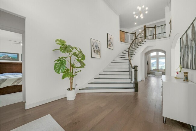 Building Photo - 2018 Grove Terrace Ln