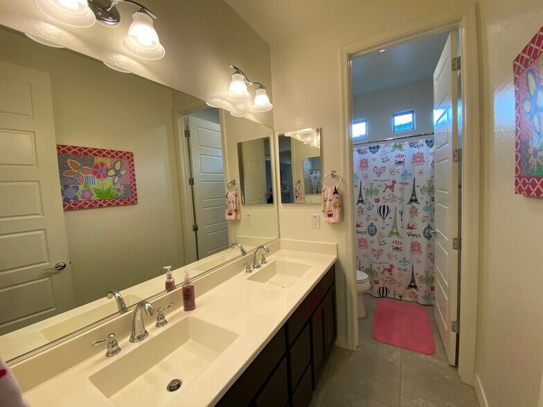 Building Photo - 22868 E Desert Hills Dr