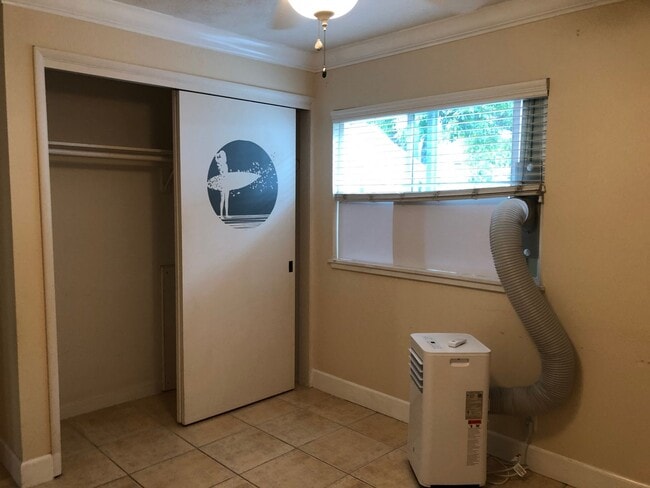 Building Photo - HOKUKANI 2/2/1 ON THE 1ST FLOOR,  LOCATED IN THE HEART OF KAILUA