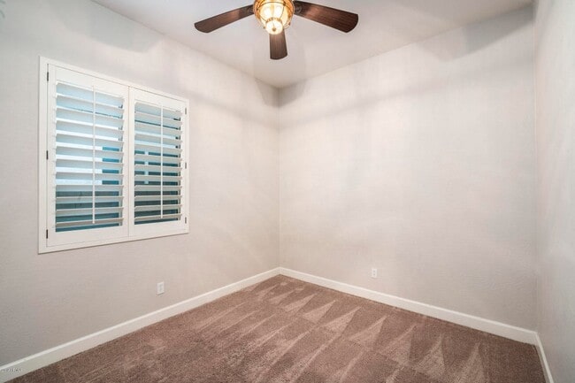 Building Photo - 953 E Boston St