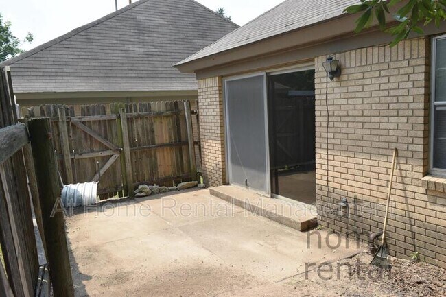 Building Photo - 4707 S Fulton Pl