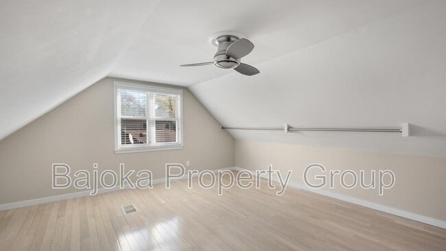 Building Photo - 2626 Windemere Rd