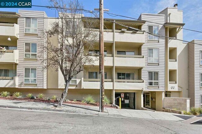 Building Photo - 66 Fairmount Ave