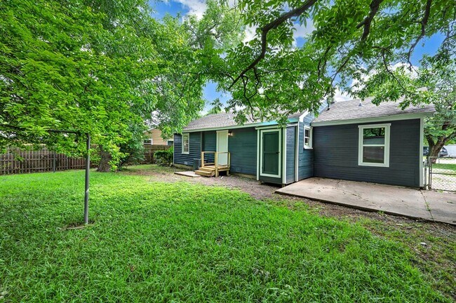 Building Photo - Newly Renovated 3 Bed, 2 Bath Home in Waco