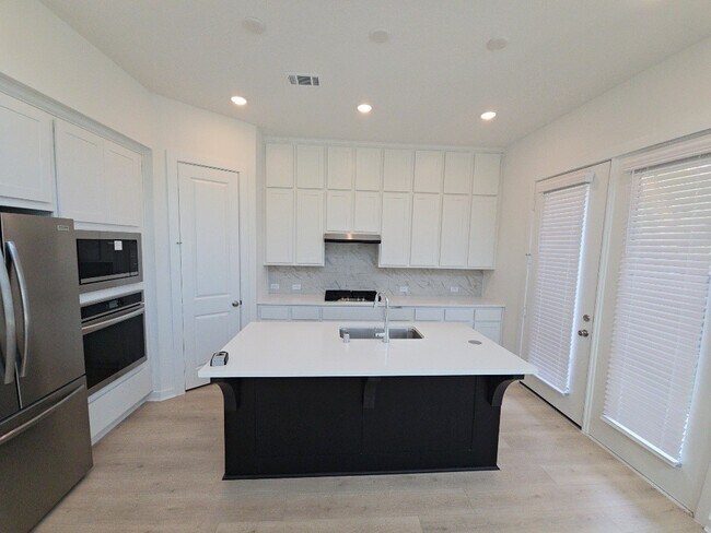 Building Photo - 16518 Amber Patina Ln
