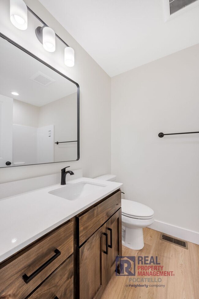 Building Photo - Brand New 3 Bedroom 2.5 Bath Townhome - Small dog allowed