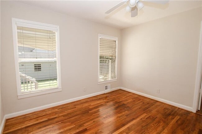 Building Photo - 1910 La Dawn Ln NW