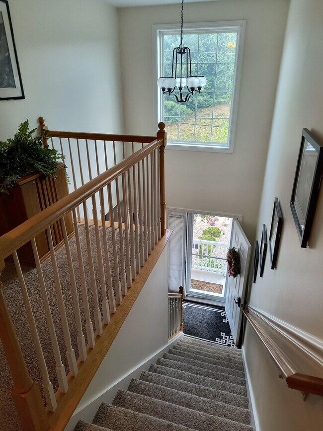 Building Photo - 28 Owens Dr