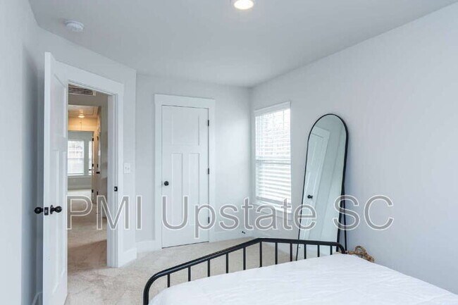 Building Photo - 1069 Millison Pl
