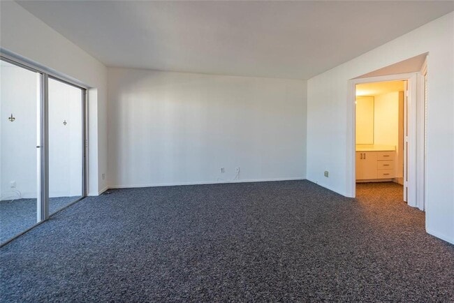 Building Photo - 3101 NE 47th Ct