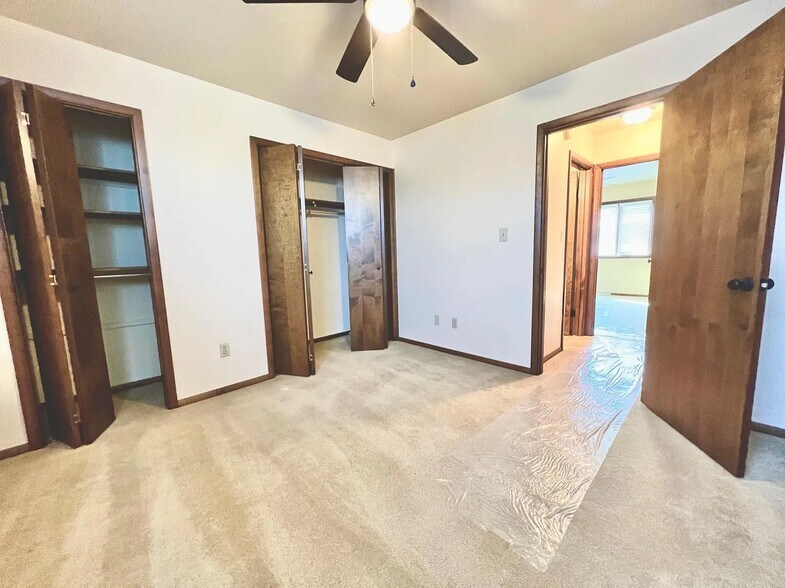 Building Photo - 205 Juniper Dr