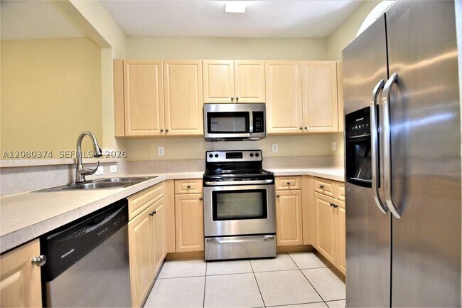 Building Photo - 12768 SW 49th Ct