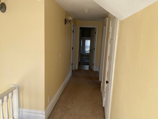 Building Photo - 2504 Girard Avenue South